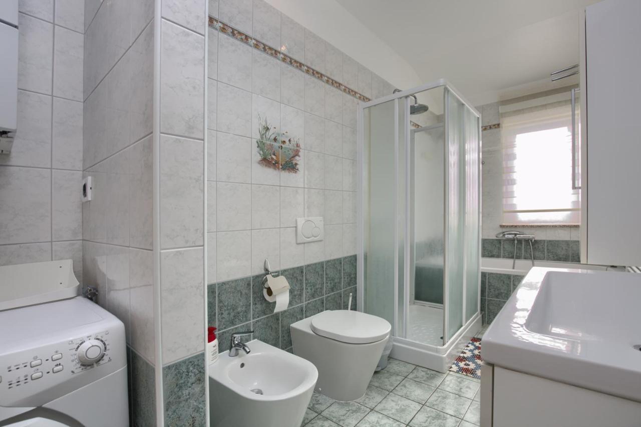 Tomisha Apartment Pjescana Uvala Bagian luar foto